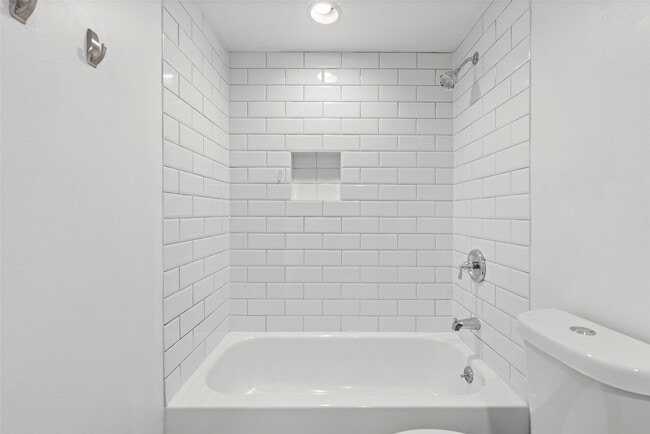 Building Photo - 5221 Blossom St