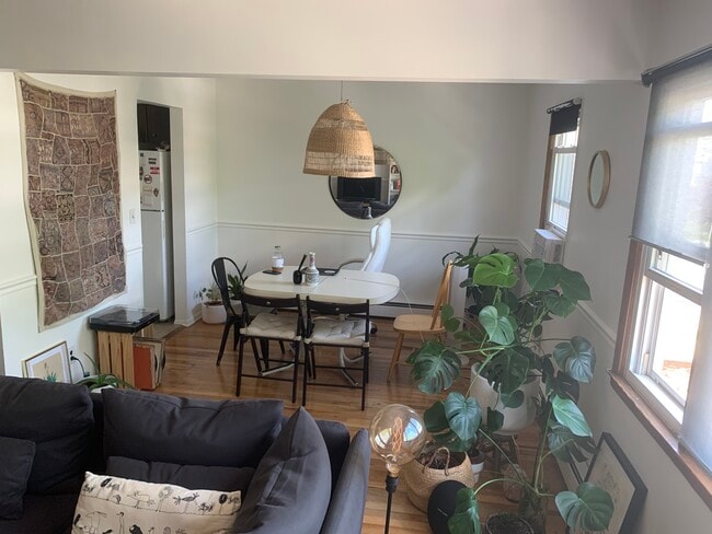 Building Photo - 841 Adams Ave