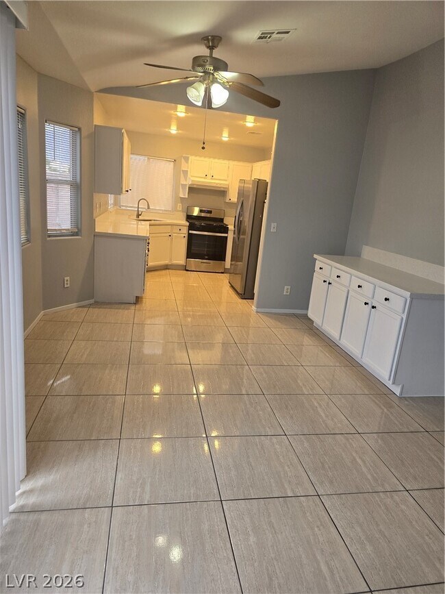 Building Photo - 5843 Berry Hill Ln