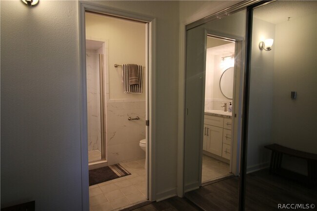 Building Photo - 11287 W Bayshore Dr