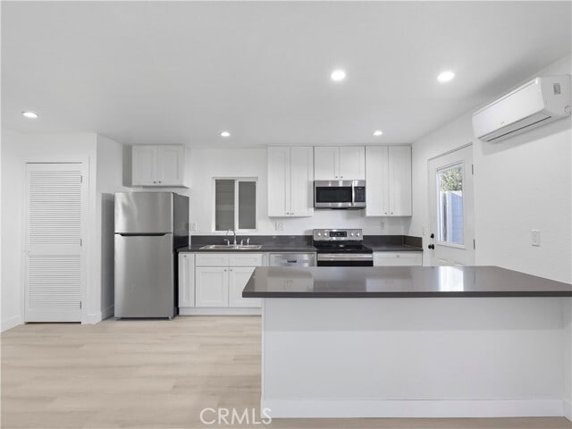 Building Photo - 8828 Chimineas Ave