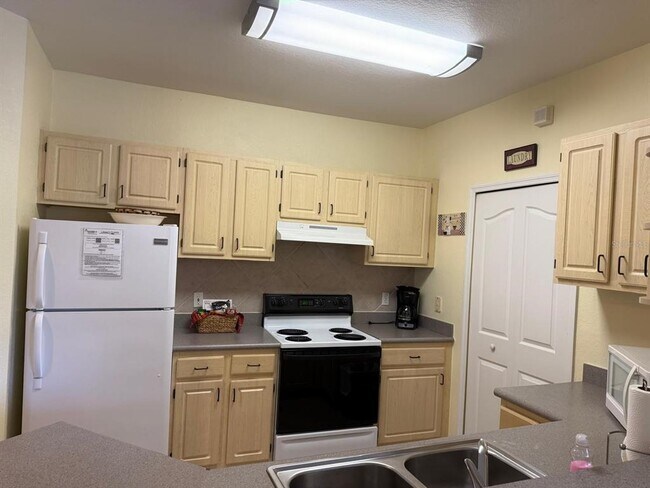 Building Photo - 8917 Legacy Ct