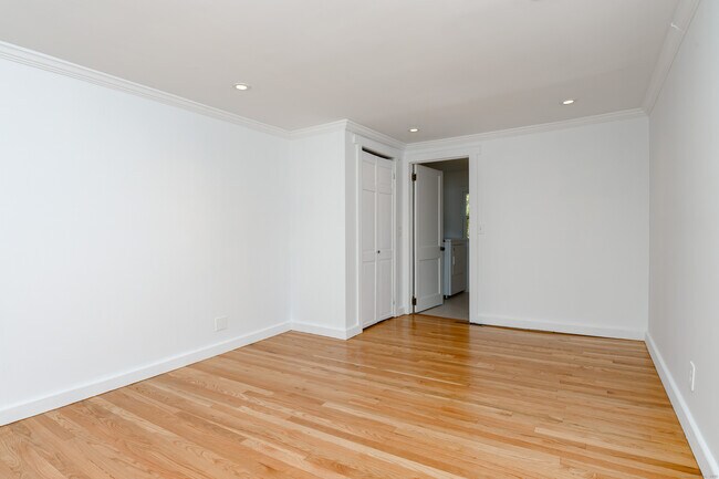 Building Photo - 81 Picketts Ridge Rd