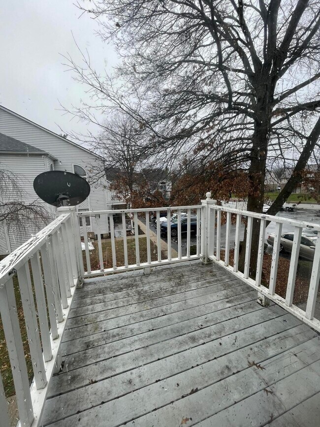 Building Photo - 404 Bainbridge Ct