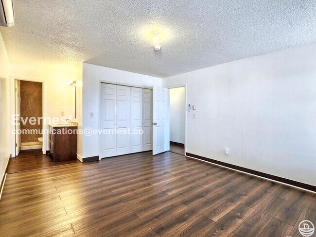 Building Photo - 811 S Rifle Way