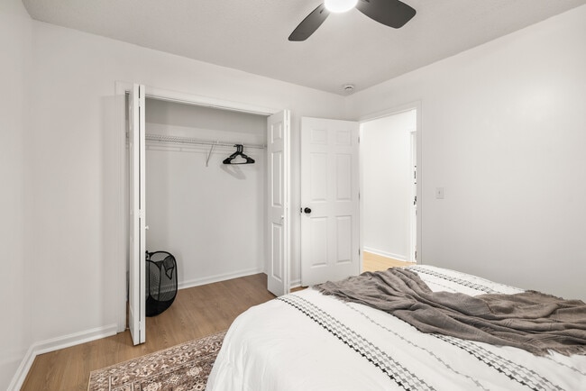 Building Photo - 515 Pearson Town Rd