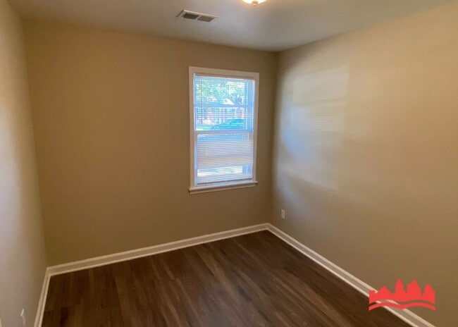 Building Photo - 1246 Holliday St