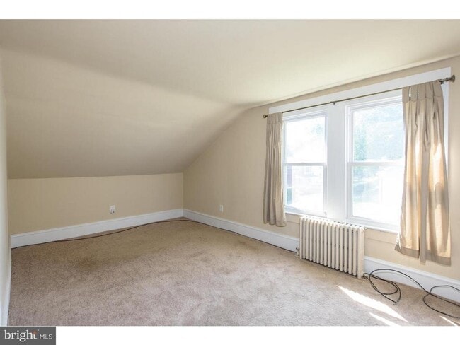 Building Photo - 374 Dehaven St