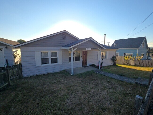 Building Photo - 1316 Rohnerville Rd