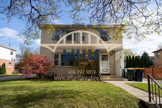 Building Photo - 2526 S 96th St