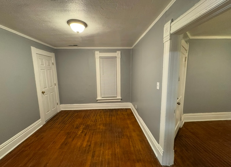 Building Photo - 923 16th Ave