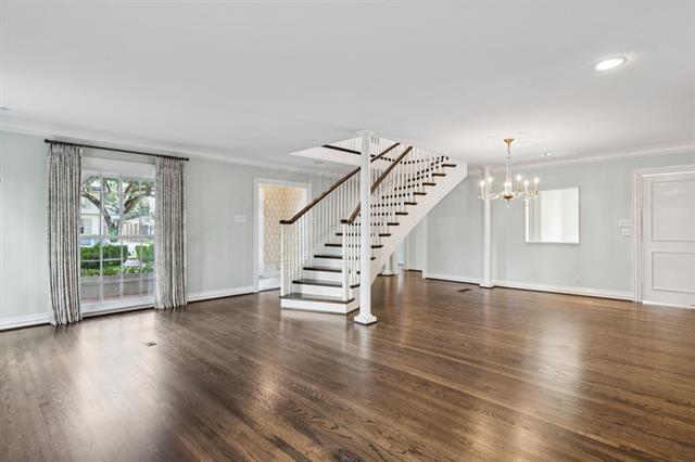 Building Photo - 4437 Larchmont St