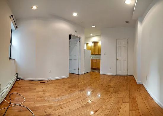 Building Photo - 249 E 53rd St