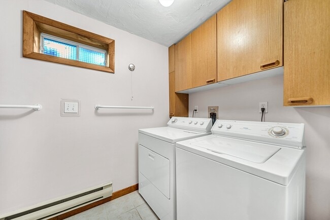 Building Photo - 16 Carthay Cir