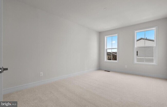 Building Photo - 43298 Farringdon Sq