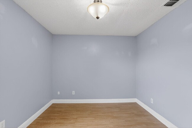 Building Photo - 14912 White Magnolia Ct