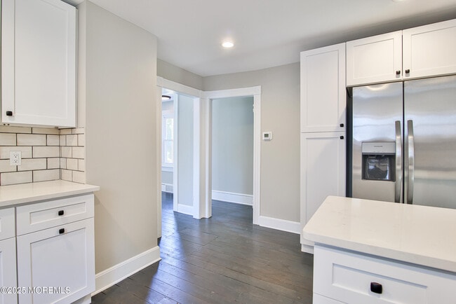 Building Photo - 30 Conover St