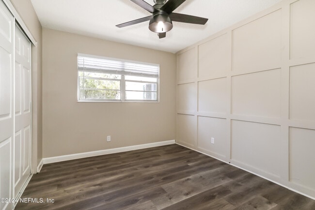Building Photo - 1220 Arbor Cir