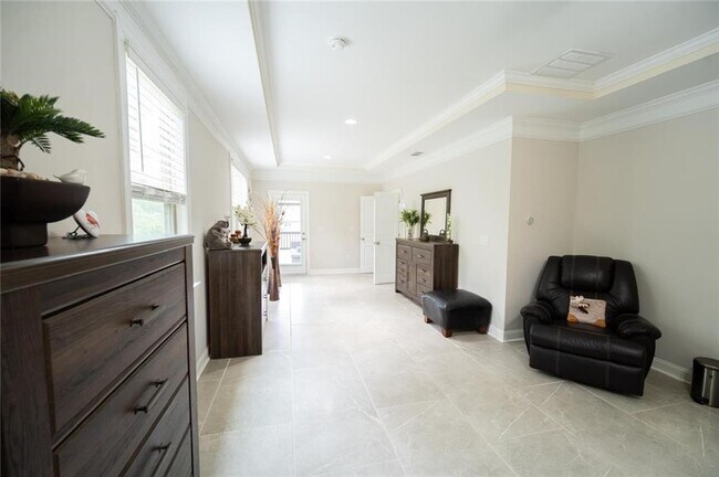 Building Photo - 1451 Torrington Dr