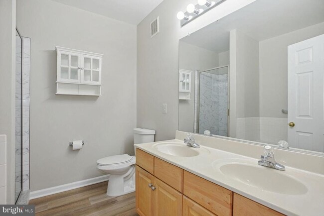 Building Photo - 1581 Leeds Castle Dr