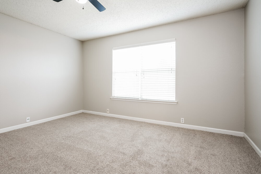 Building Photo - 6901 Baybridge Dr