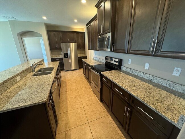 Building Photo - 33844 Emerald Pond Loop