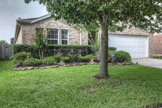 Building Photo - 2811 Foster Hill Dr