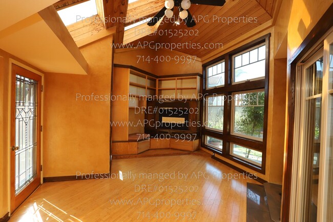 Building Photo - 5411 Park Ave