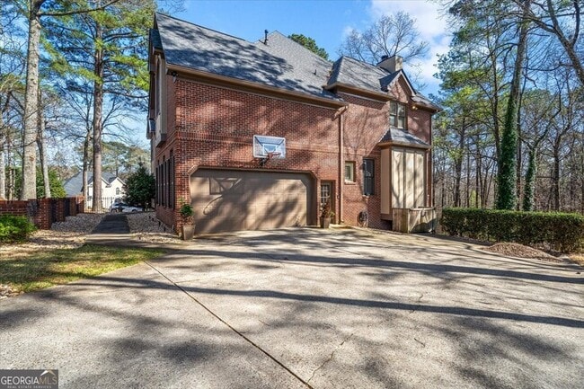 Building Photo - 530 Slane Trce