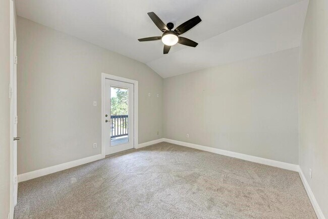 Building Photo - 500 Tyree Rd