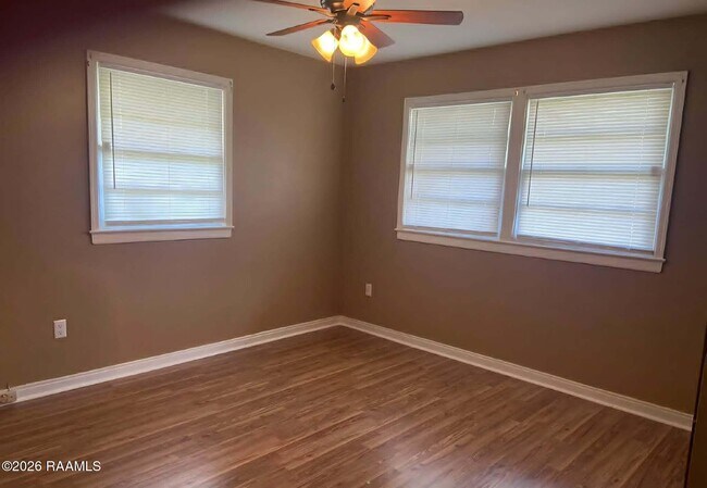 Building Photo - 617 Chickasaw Dr