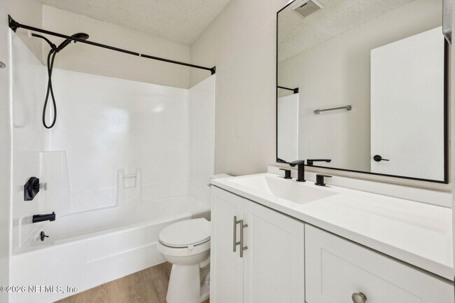 Building Photo - 1604 Challenger Ct W