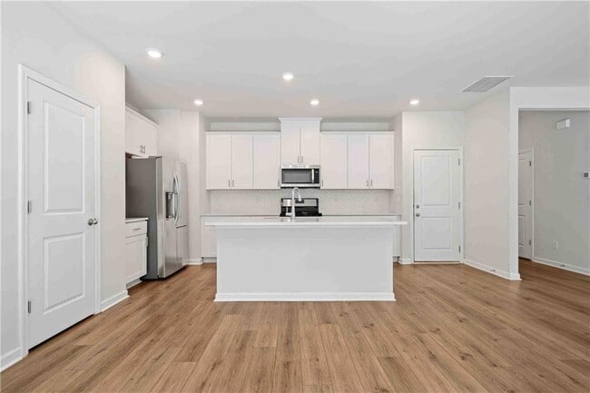 Building Photo - 279 Wells Cir