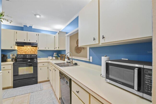 Building Photo - 512 Derby Dr