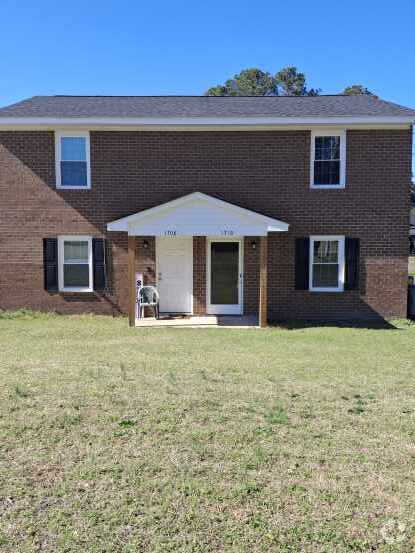 Building Photo - Duplex Unit Available for Rent