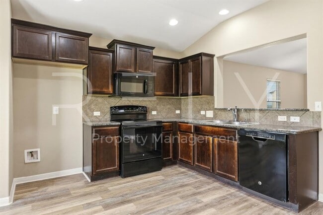 Building Photo - 146 Leon River Loop