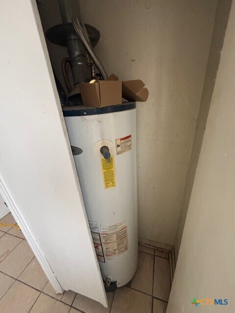 Building Photo - 802 W Dean Ave