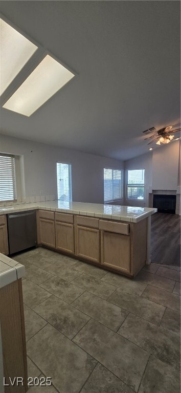 Building Photo - 2017 Scenic Sunrise Dr