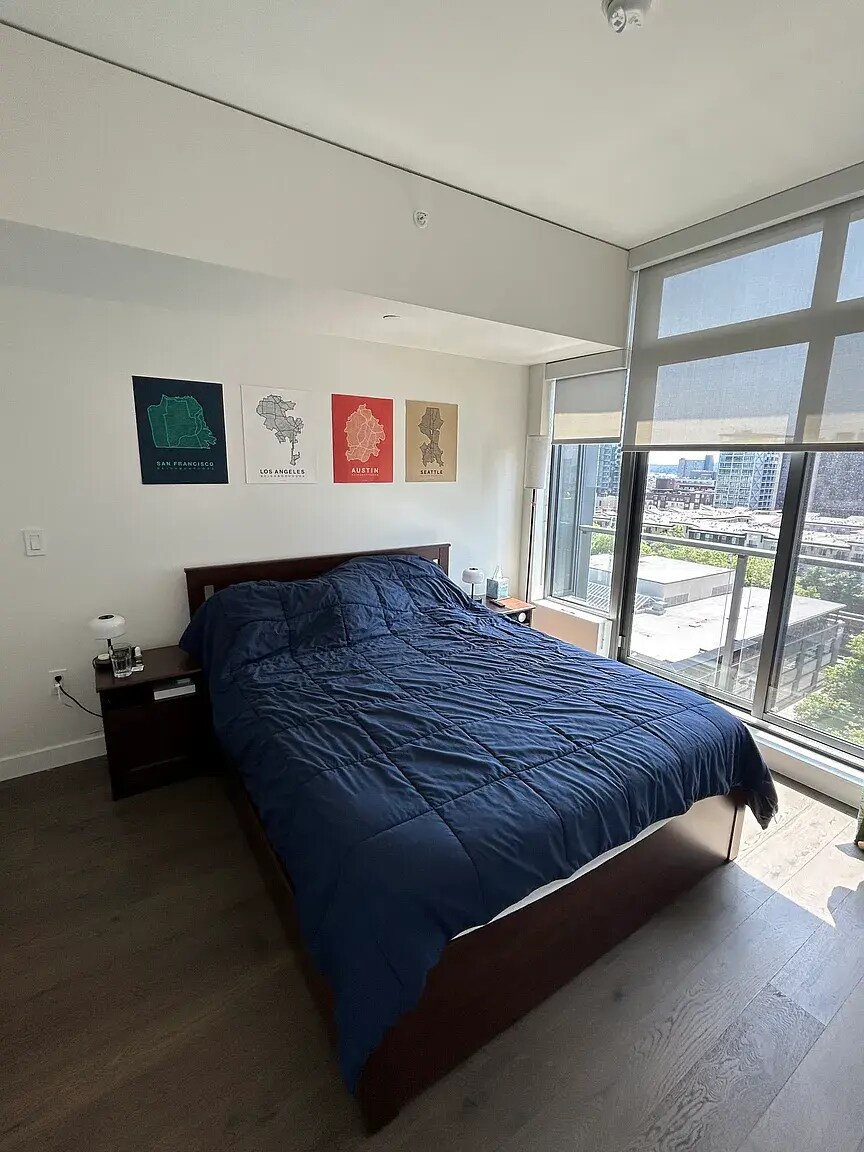 Building Photo - 2510 6th Ave