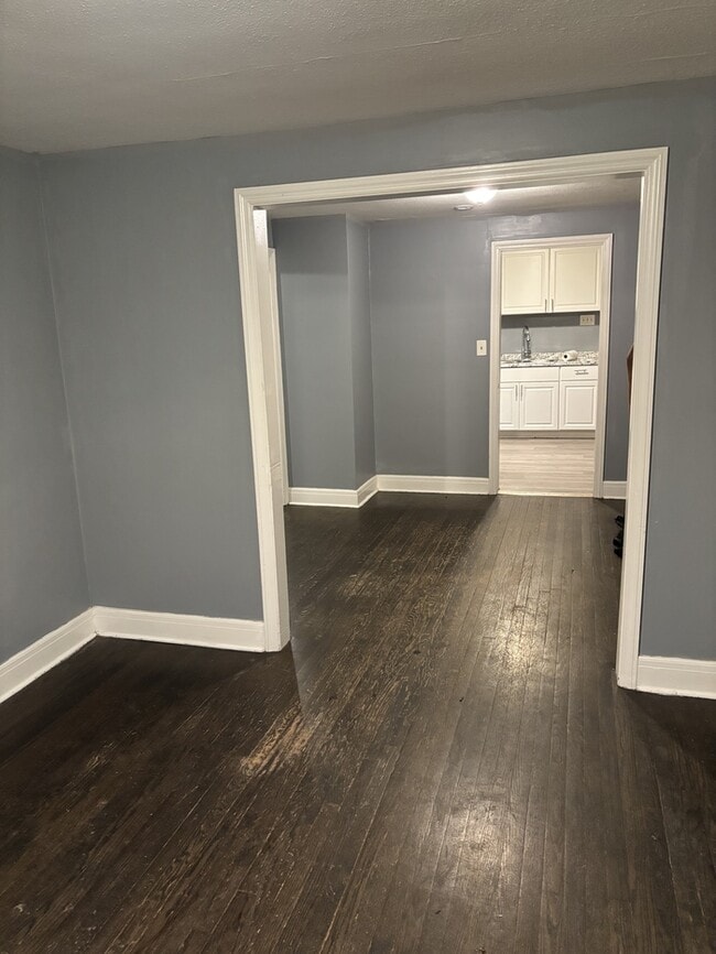 Building Photo - 72 Park St