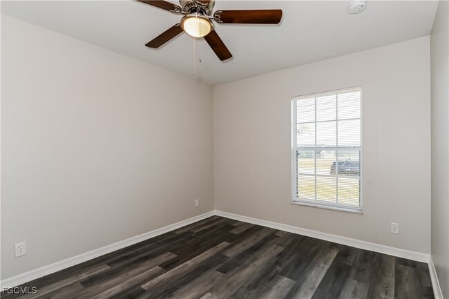 Building Photo - 2428 NE 1st Ave