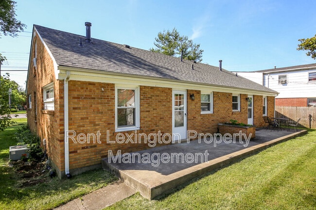 Building Photo - 1771 Harrodsburg Rd