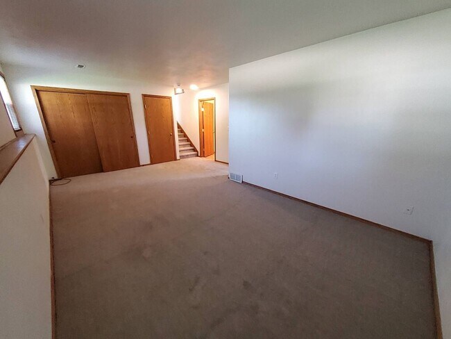 Building Photo - 2801 Ruschfield Dr