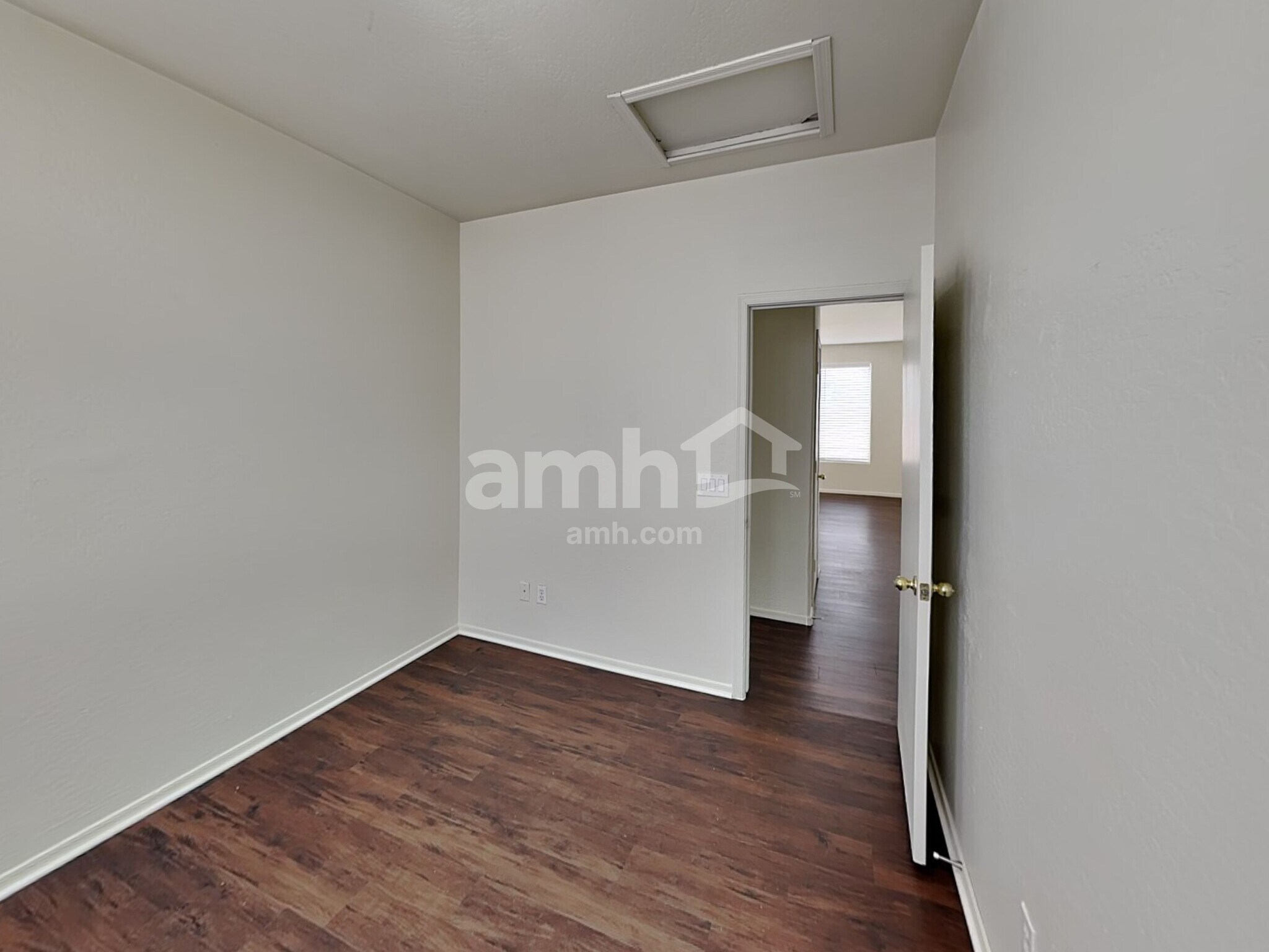 Building Photo - 12725 W Cheery Lynn Rd