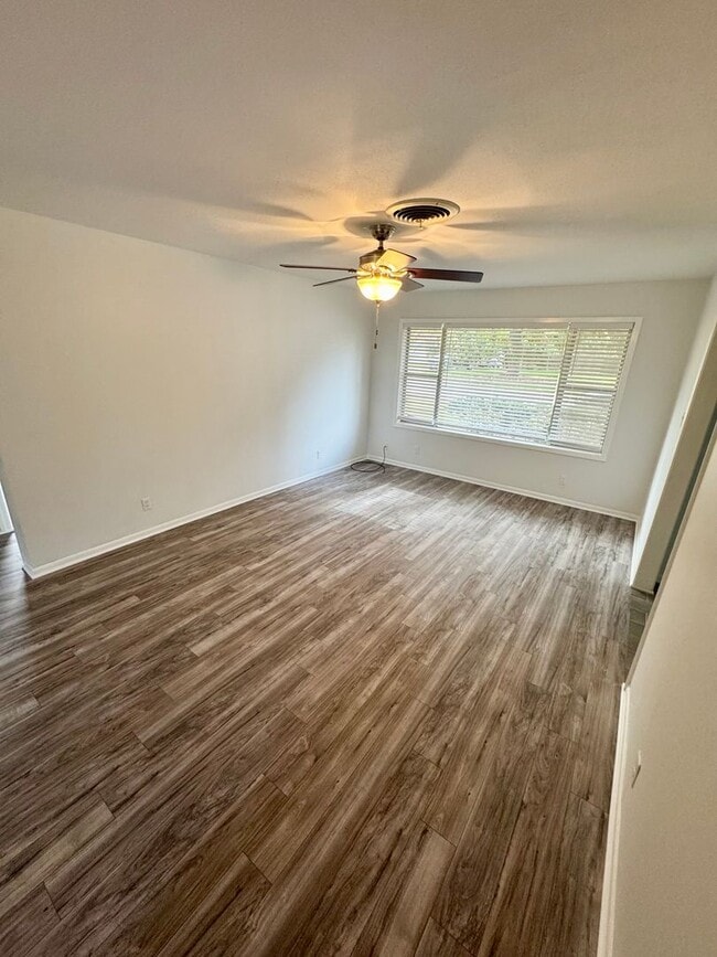 Building Photo - Greenacres Subdivision