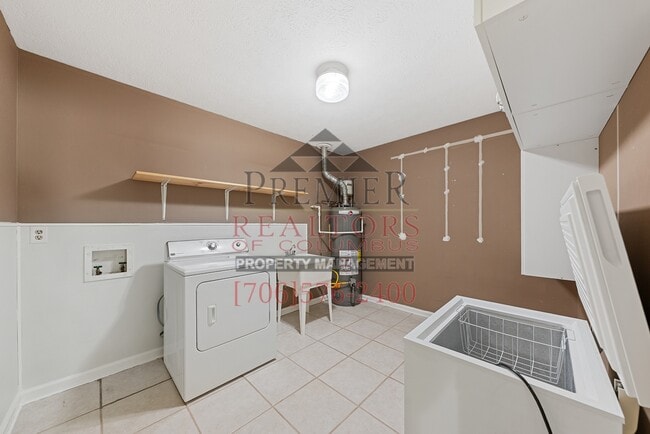 Building Photo - 5100 Sequoia Dr