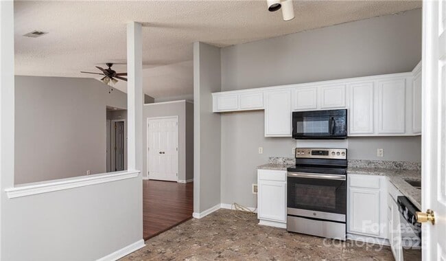 Building Photo - 6209 Foster Brook Dr