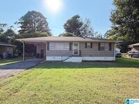 Building Photo - 2724 Clyburne St