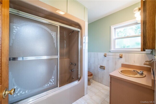 Building Photo - 274 Lockwood Ave