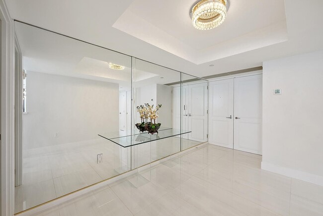 Building Photo - 5070 N Ocean Dr